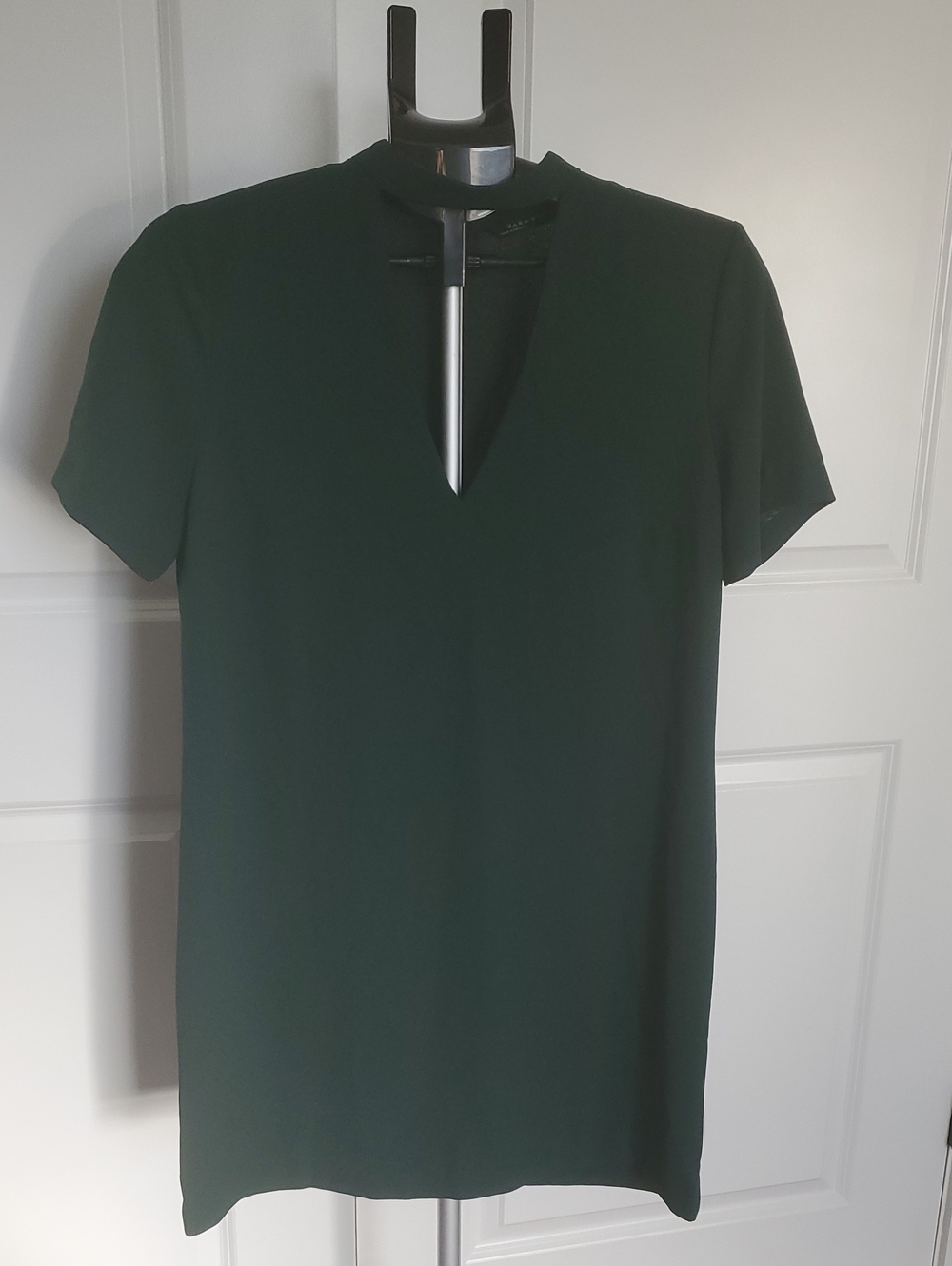 ZARA WOMEN Short-Sleeve V-Neck Shift Dress